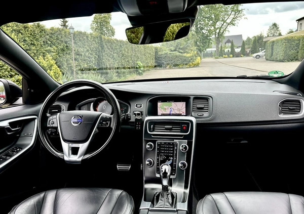 Volvo V60 cena 77900 przebieg: 202762, rok produkcji 2018 z Sztum małe 781